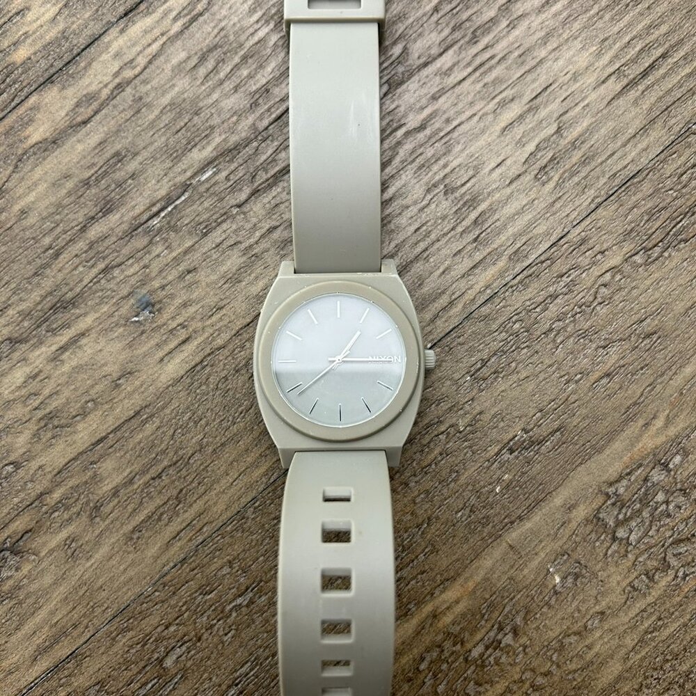 Nixon Time Teller Watch